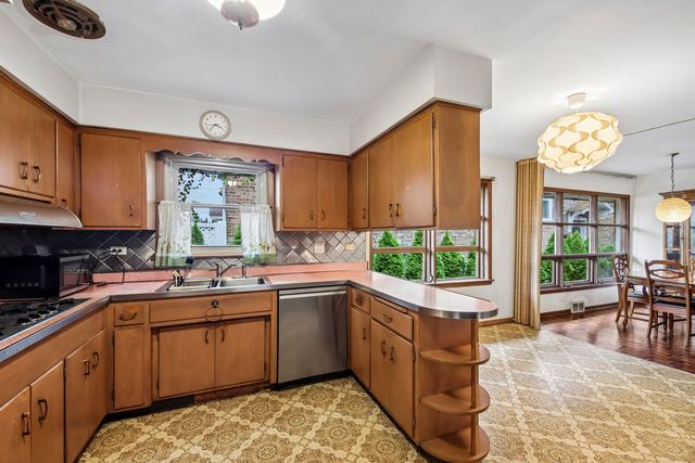 6535 18th Street, Berwyn, IL 60402
