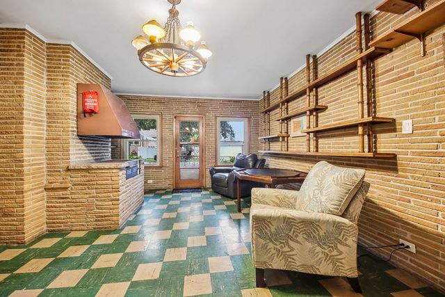 6535 18th Street, Berwyn, IL 60402