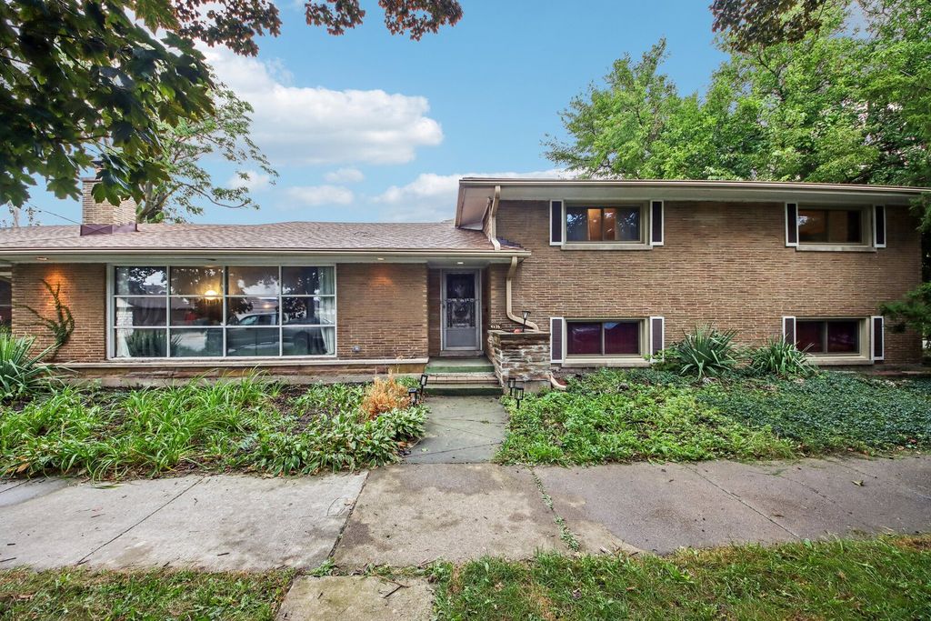 6535 18th Street, Berwyn, IL 60402