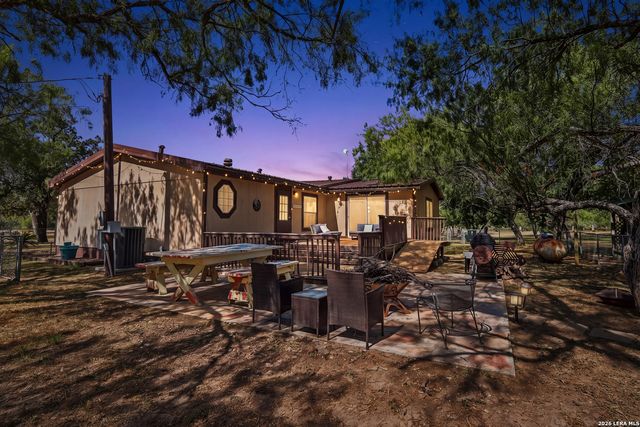 58 COVEY DR, Lytle, TX 78052