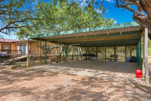 58 COVEY DR, Lytle, TX 78052
