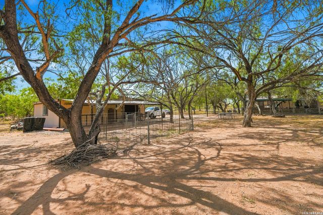 58 COVEY DR, Lytle, TX 78052