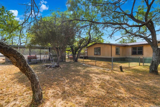 58 COVEY DR, Lytle, TX 78052