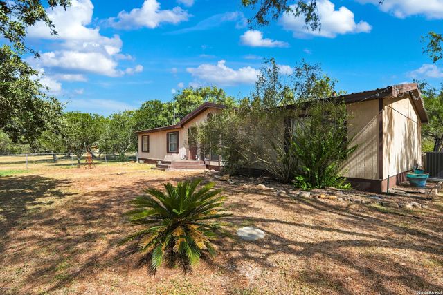 58 COVEY DR, Lytle, TX 78052