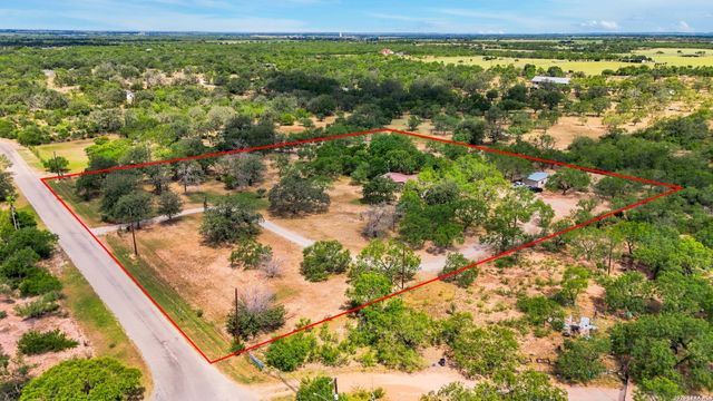 58 COVEY DR, Lytle, TX 78052