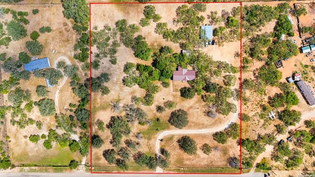 58 COVEY DR, Lytle, TX 78052