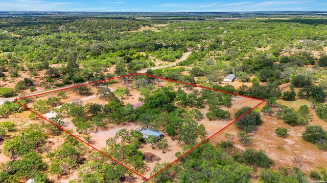 58 COVEY DR, Lytle, TX 78052