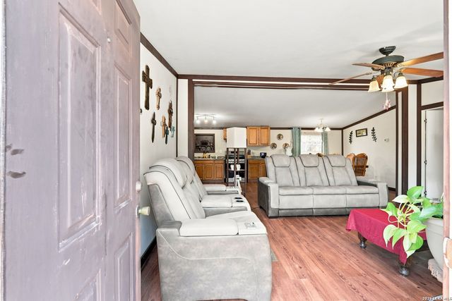58 COVEY DR, Lytle, TX 78052