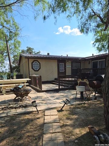 58 COVEY DR, Lytle, TX 78052