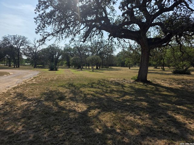 58 COVEY DR, Lytle, TX 78052