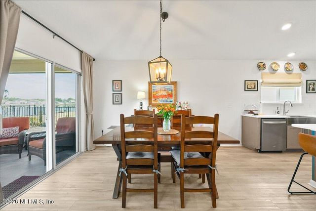 1125 PANTHER LAKE Parkway, Jacksonville, FL 32221