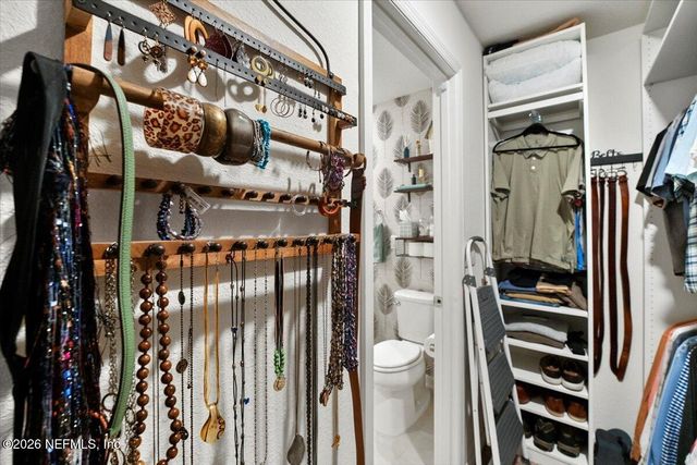 1125 PANTHER LAKE Parkway, Jacksonville, FL 32221