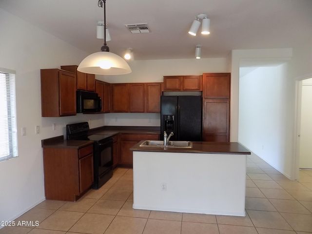 5423 W SHUMWAY FARM Road, Laveen, AZ 85339