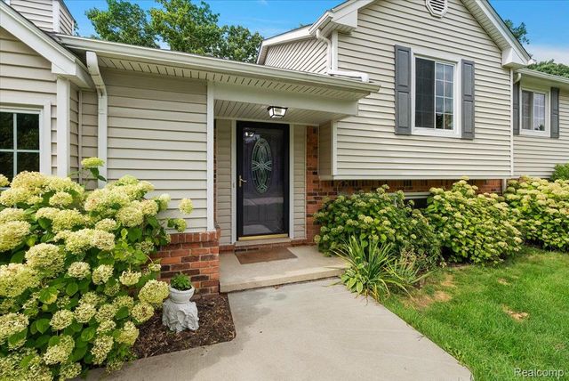 759 Kentucky Drive, Rochester Hills, MI 48307