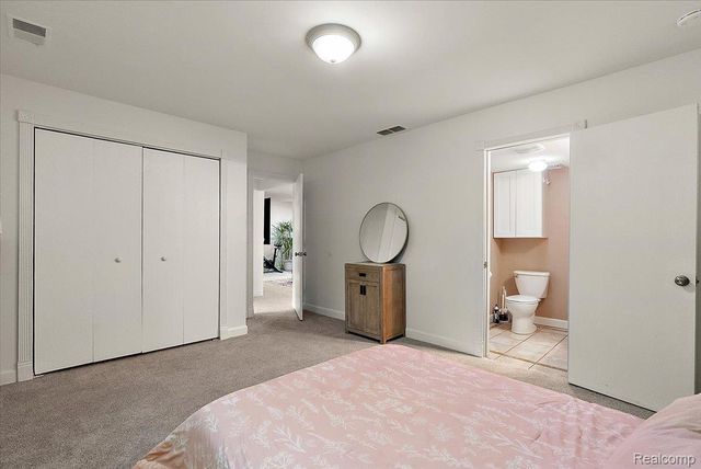 759 Kentucky Drive, Rochester Hills, MI 48307