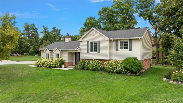 759 Kentucky Drive, Rochester Hills, MI 48307