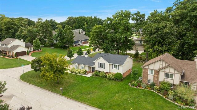 759 Kentucky Drive, Rochester Hills, MI 48307