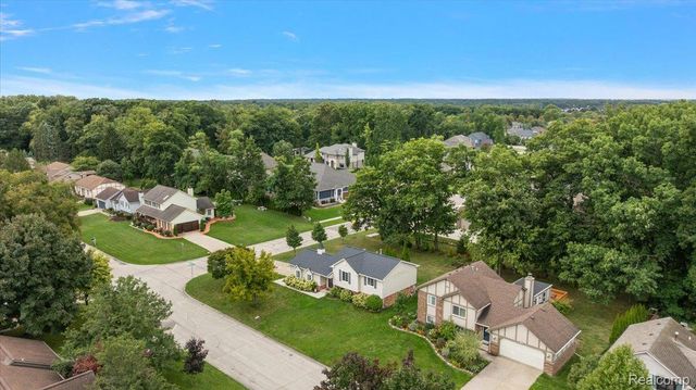 759 Kentucky Drive, Rochester Hills, MI 48307