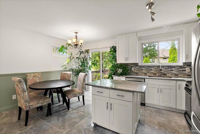 759 Kentucky Drive, Rochester Hills, MI 48307