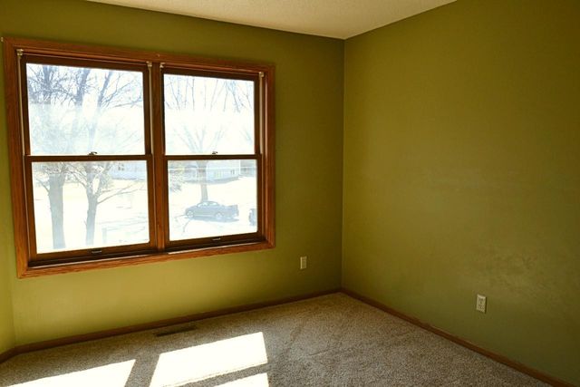 5700 Willow Trail, Shoreview, MN 55126