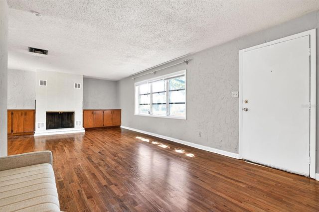 914 NE 11TH AVENUE, Gainesville, FL 32601