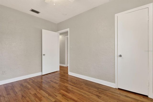 914 NE 11TH AVENUE, Gainesville, FL 32601