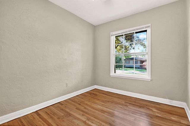 914 NE 11TH AVENUE, Gainesville, FL 32601