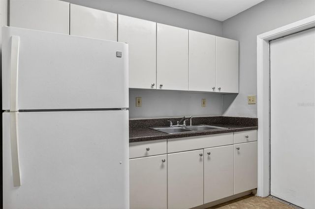 914 NE 11TH AVENUE, Gainesville, FL 32601