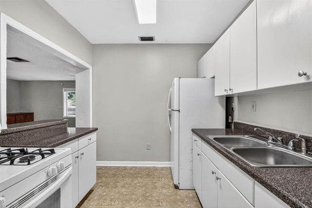 914 NE 11TH AVENUE, Gainesville, FL 32601