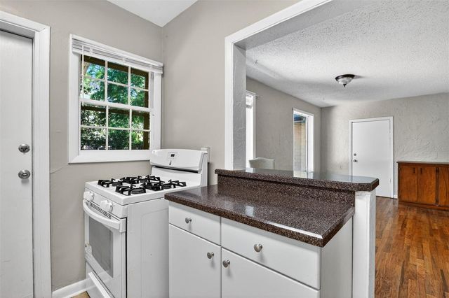 914 NE 11TH AVENUE, Gainesville, FL 32601