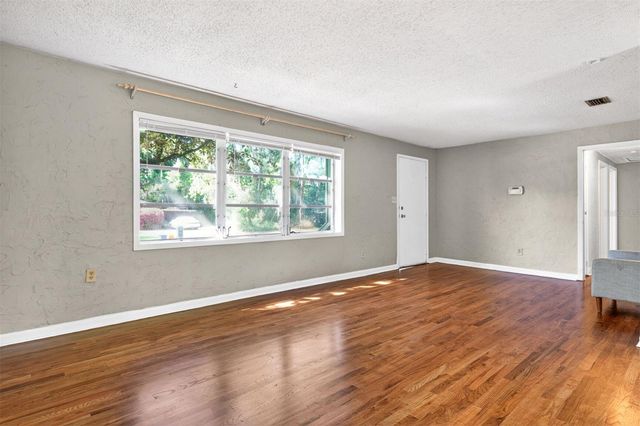 914 NE 11TH AVENUE, Gainesville, FL 32601