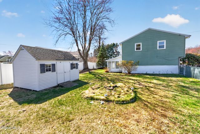 2 Maple Drive, Colonie, NY 12205