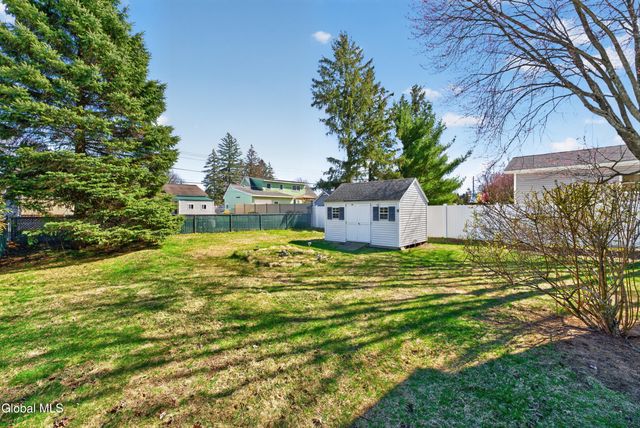 2 Maple Drive, Colonie, NY 12205