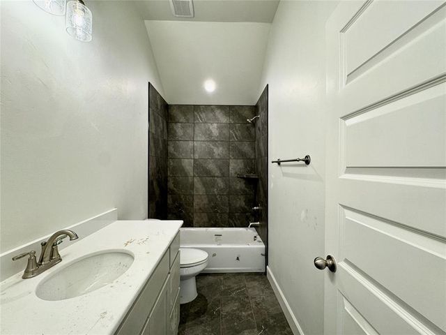 9328 NW 143rd Street, Yukon, OK 73099