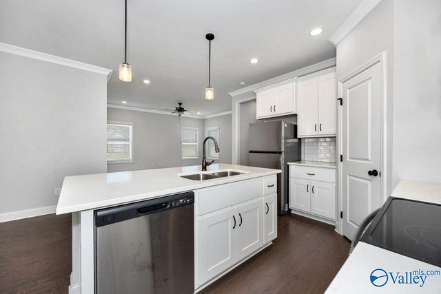 100 Atkinson Alley, Madison, AL 35758