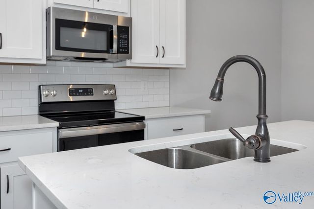 100 Atkinson Alley, Madison, AL 35758