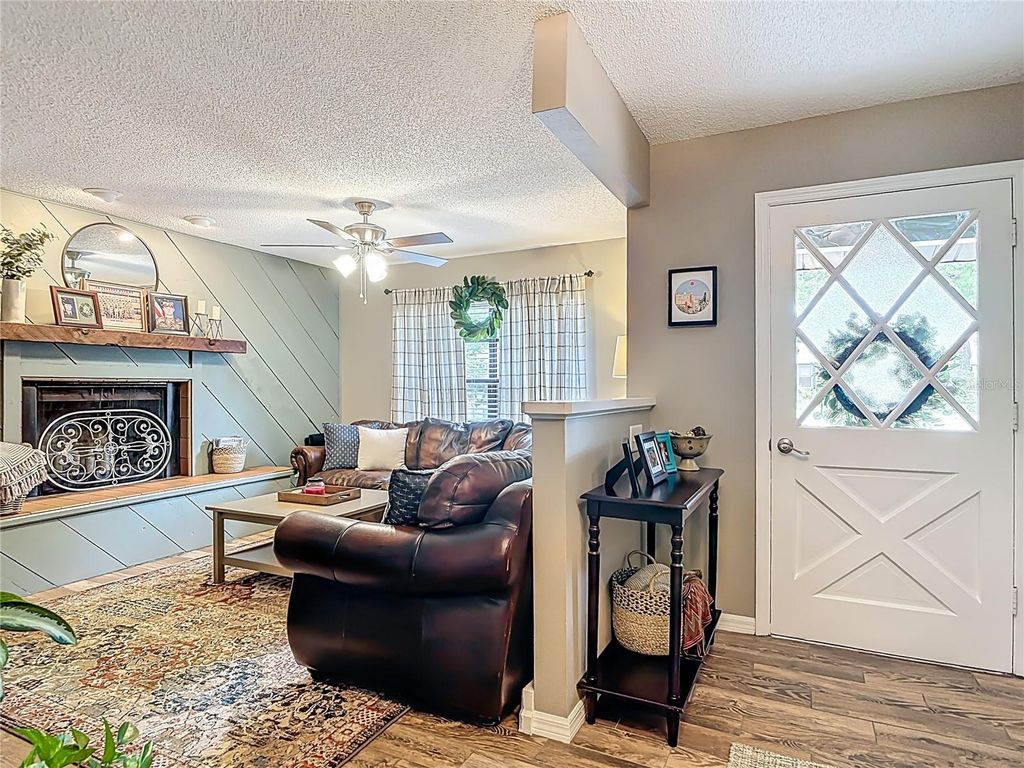 Image 3 of property listing at 2630 BURGOYNE ROAD, Deland, FL 32720