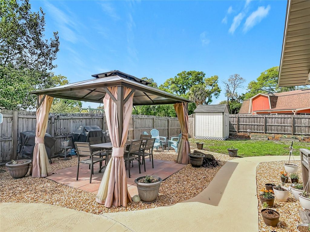 Image 36 of property listing at 2630 BURGOYNE ROAD, Deland, FL 32720