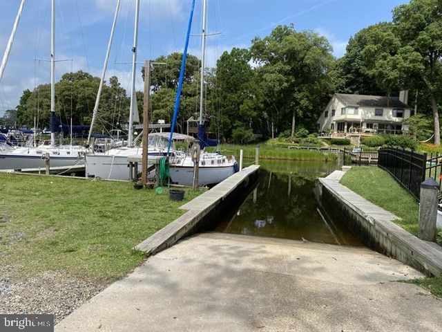 3 GIDDINGS AVE, Severna Park, MD 21146