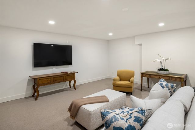 3814 E John Street, Seattle, WA 98112