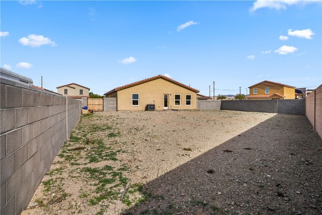 2228 E Sand Creek Drive, Fort Mohave, AZ 86426