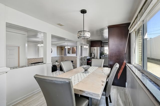 7702 W 66th Street, Bedford Park, IL 60501