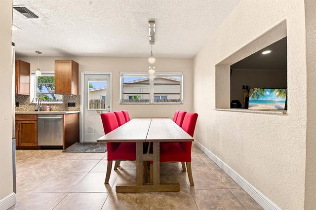 4930 SW 90TH Way, Cooper City, FL 33328