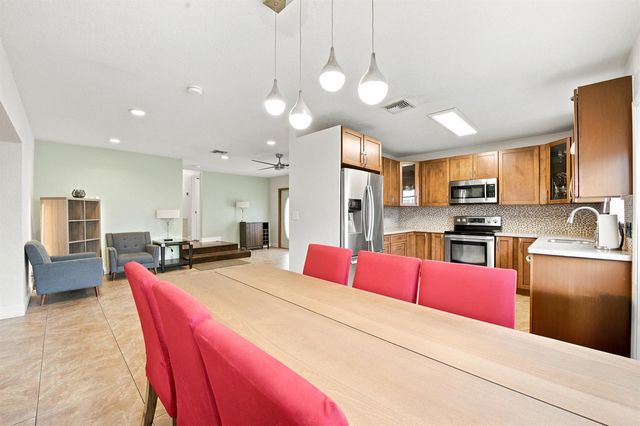 4930 SW 90TH Way, Cooper City, FL 33328