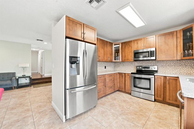 4930 SW 90TH Way, Cooper City, FL 33328