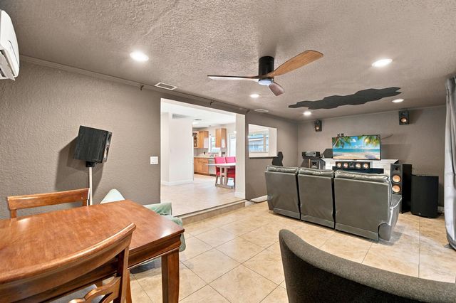 4930 SW 90TH Way, Cooper City, FL 33328