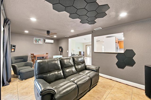 4930 SW 90TH Way, Cooper City, FL 33328