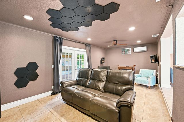 4930 SW 90TH Way, Cooper City, FL 33328