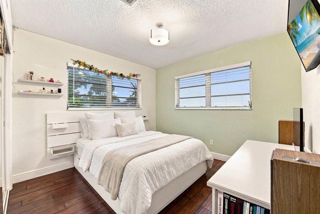 4930 SW 90TH Way, Cooper City, FL 33328