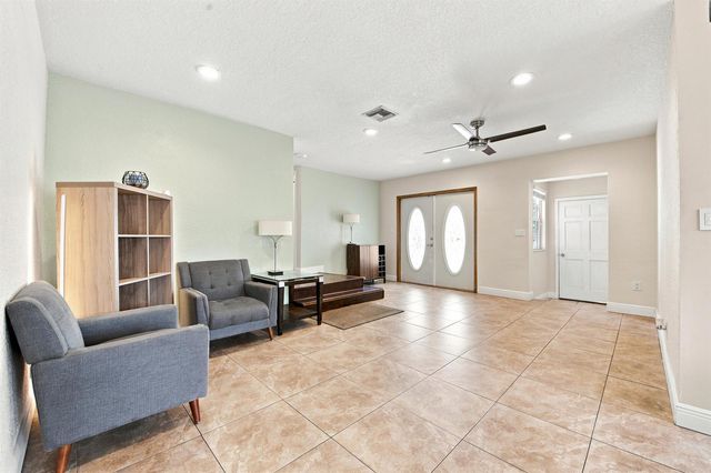 4930 SW 90TH Way, Cooper City, FL 33328